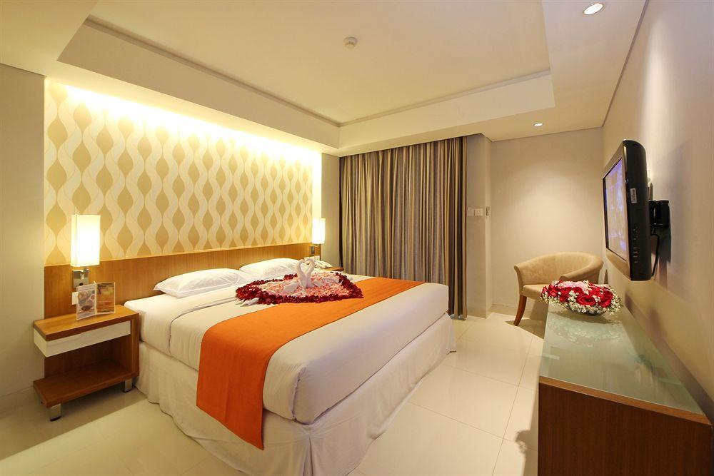 Holiday Inn Express Bali Sunset Road By Ihg Кута Экстерьер фото