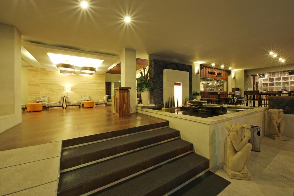 Holiday Inn Express Bali Sunset Road By Ihg Кута Экстерьер фото