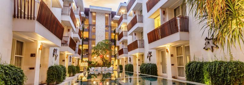 Holiday Inn Express Bali Sunset Road By Ihg Кута Экстерьер фото