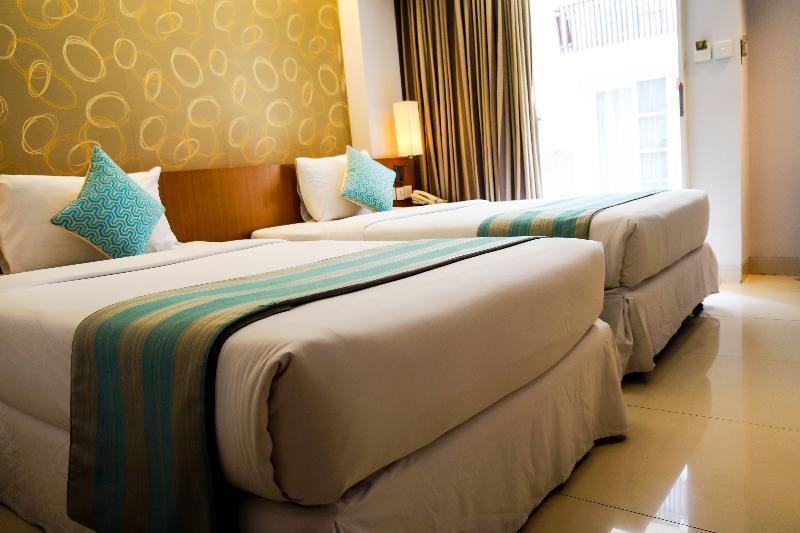 Holiday Inn Express Bali Sunset Road By Ihg Кута Экстерьер фото